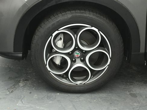 Used 2024 Alfa Romeo Tonale Ti image 36