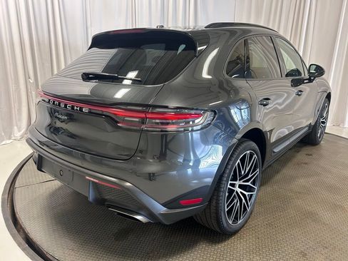 Used 2023 Porsche Macan Turbo AWD/4WD image 31