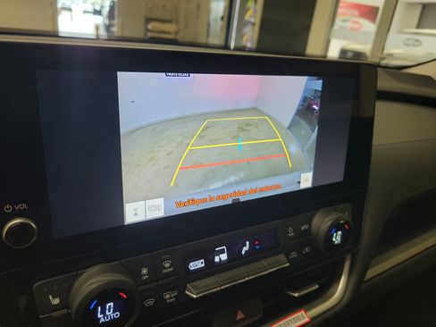 Used 2026 Toyota Grand Highlander FWD image 33