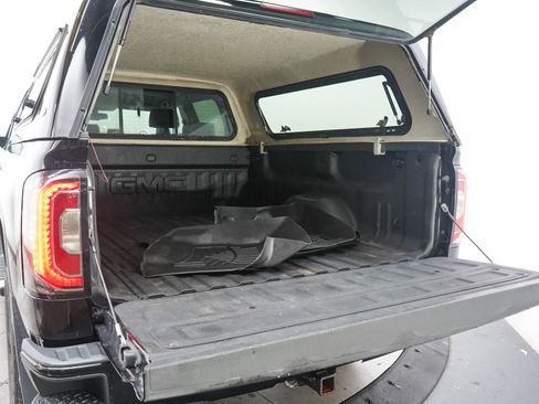 Used 2016 GMC Sierra 1500 SLE w/ All-Terrain Package AWD/4WD image 9