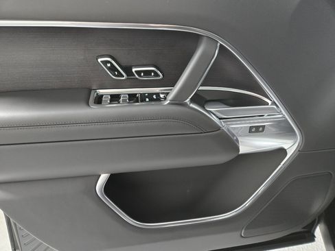 New 2026 Land Rover Range Rover SE image 22