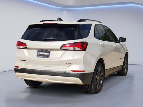 Used 2022 Chevrolet Equinox RS w/ RS Leather Package FWD image 9
