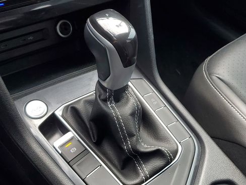 Used 2023 Volkswagen Tiguan SE image 30