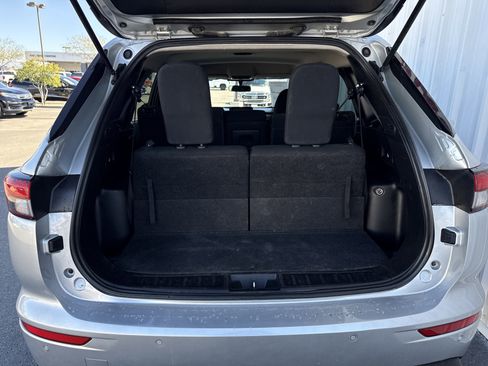 Used 2022 Mitsubishi Outlander ES image 7