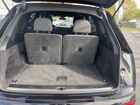 Used 2025 Audi Q7 3.0T Premium Plus image 32