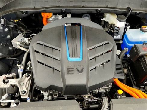 Used 2023 Hyundai Kona SE w/ Cargo Package FWD image 29
