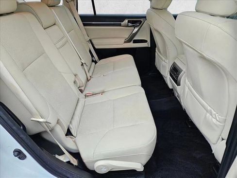 Used 2020 Lexus GX 460 Premium w/ Premium Package AWD/4WD image 22