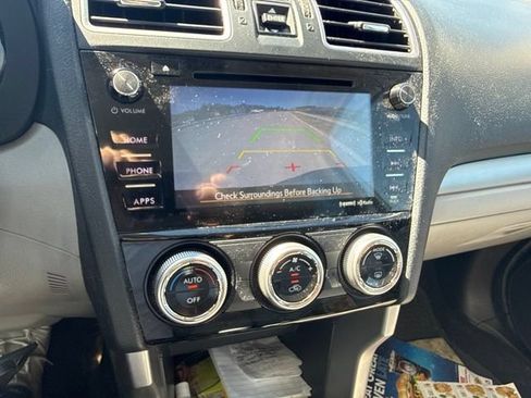 Used 2018 Subaru Forester 2.5i Premium AWD/4WD image 11