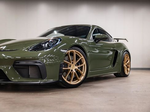 Used 2021 Porsche 718 Cayman GT4 RWD image 20