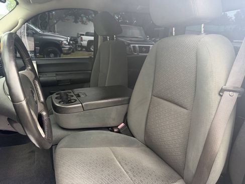 Used 2007 Chevrolet Silverado 2500 LT AWD/4WD image 11