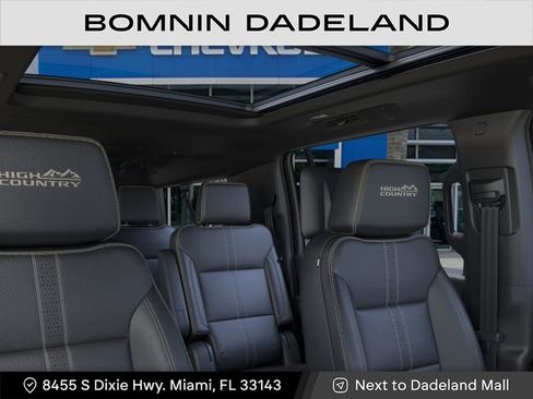 New 2026 Chevrolet Suburban High Country AWD/4WD image 24