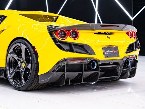 Used 2021 Ferrari F8 Tributo RWD image 25