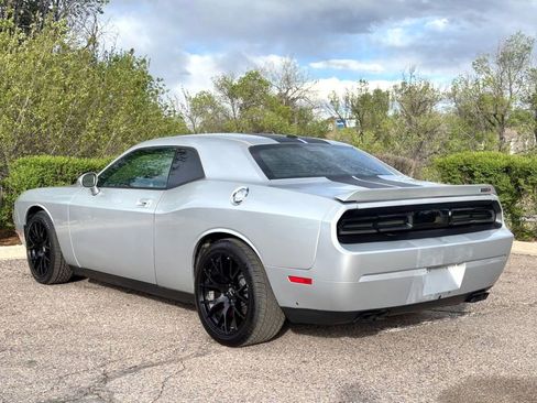 Used 2009 Dodge Challenger SRT8 w/ SRT Option Group II image 5