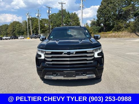 Used 2023 Chevrolet Silverado 1500 High Country w/ Technology Package AWD/4WD image 2