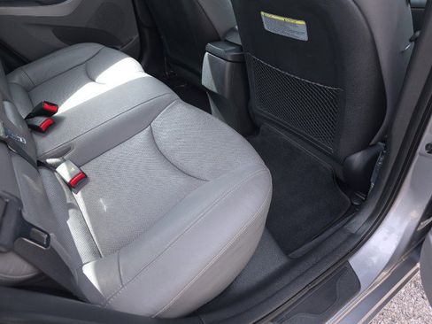 Used 2016 Hyundai Elantra Limited image 36