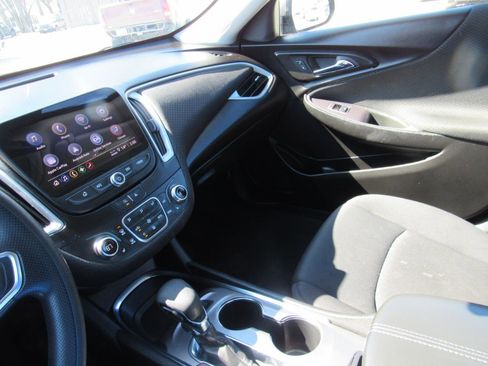 Used 2023 Chevrolet Malibu LT image 31