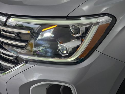 Certified 2025 Volkswagen Atlas SEL AWD/4WD image 33