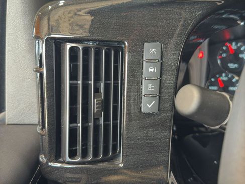 New 2025 Chevrolet Express 2500 w/ Driver Convenience Package image 39