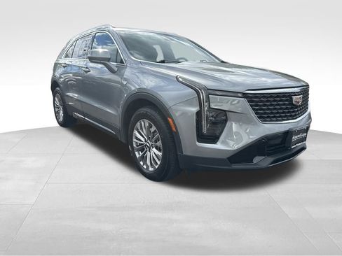 Used 2024 Cadillac XT4 Premium Luxury image 1