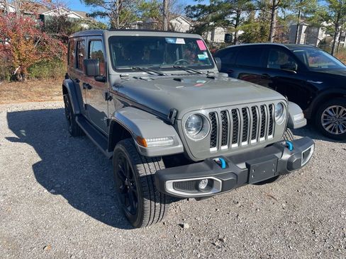 Used 2023 Jeep Wrangler Unlimited Sahara w/ Cold Weather Group image 2