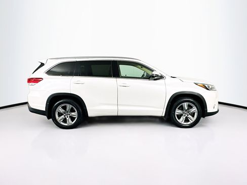 Used 2018 Toyota Highlander Limited image 10