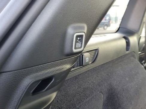 Used 2022 Jeep Grand Cherokee Overland w/ Advanced Protech Group III image 31