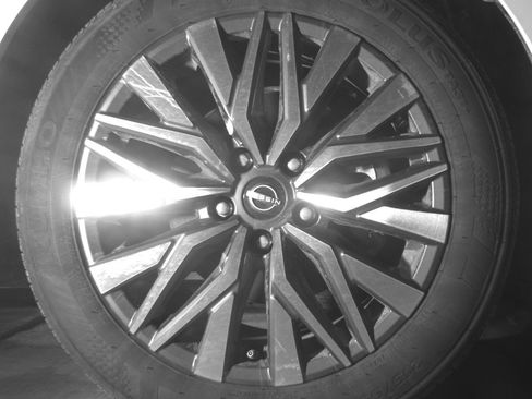 Used 2025 Nissan Altima 2.5 SV image 13