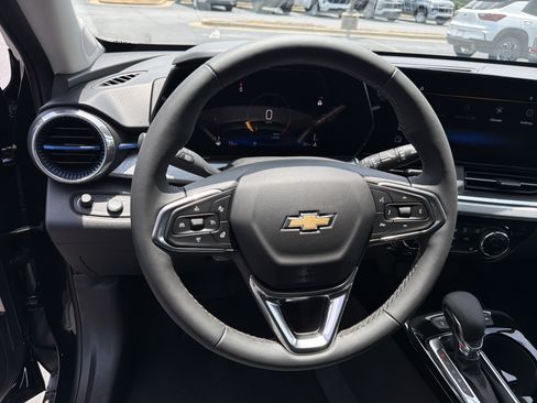 New 2026 Chevrolet Trax LT w/ Driver Confidence Package FWD image 23