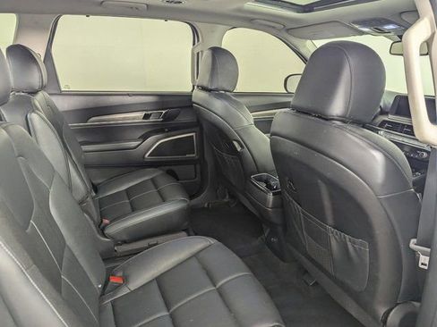 Used 2022 Kia Telluride EX w/ EX Premium Package image 21