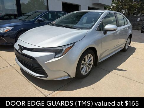 Used 2026 Toyota Corolla XLE FWD image 5