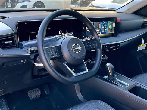 New 2026 Nissan Kicks SV image 10