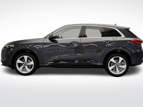Used 2025 Audi Q5 Premium Plus w/ Premium Plus AWD/4WD image 2