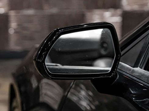 Used 2018 Chevrolet Camaro LT RWD image 33
