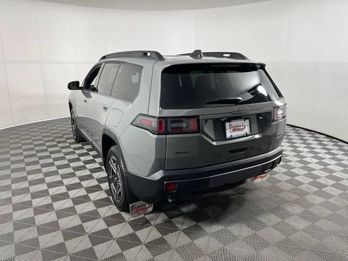 Used 2026 Jeep Cherokee Laredo AWD/4WD image 5