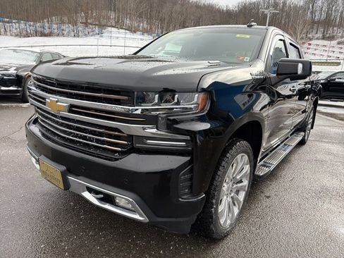 Used 2020 Chevrolet Silverado 1500 High Country w/ Technology Package image 12