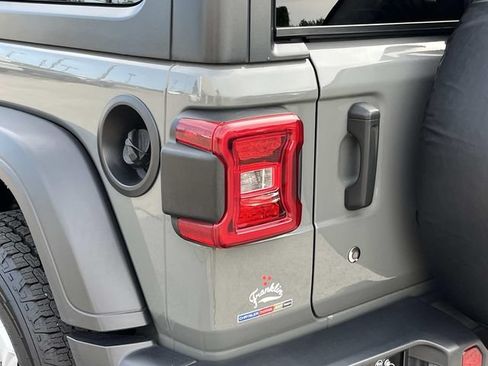 Certified 2018 Jeep Wrangler Unlimited Sport S AWD/4WD image 25