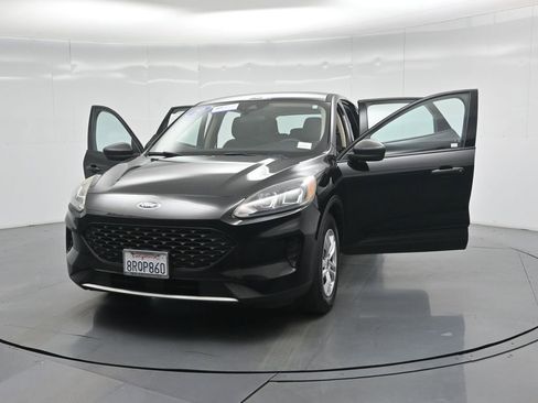 Certified 2020 Ford Escape S FWD image 31