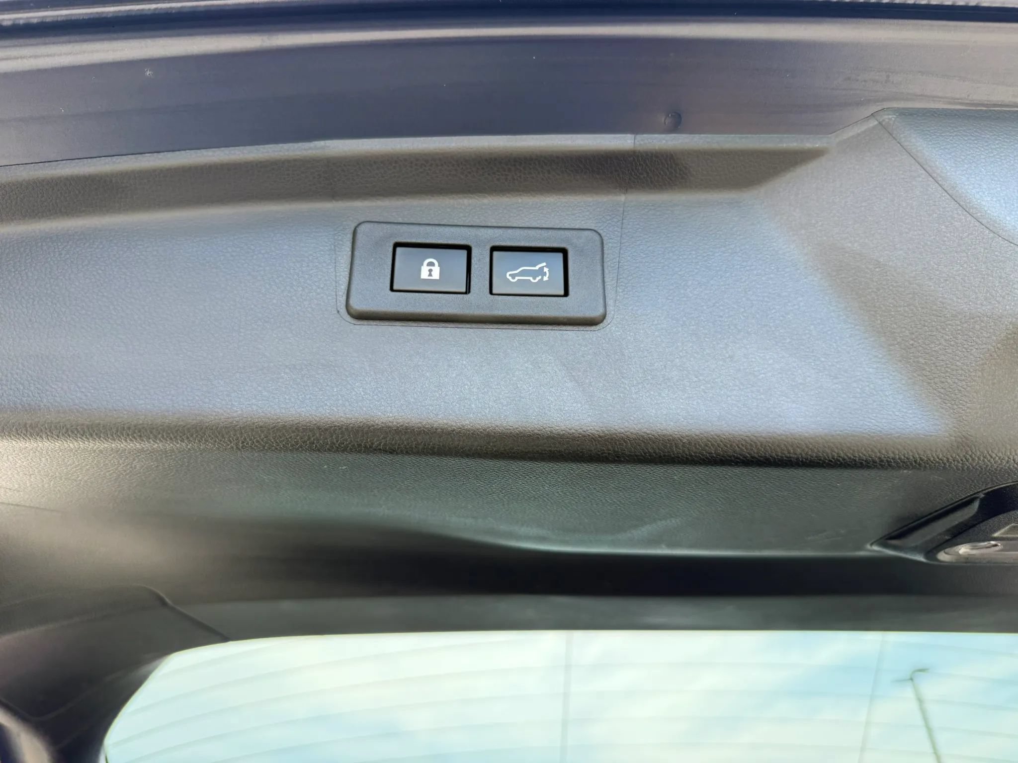 Used 2024 Subaru Outback Premium AWD/4WD image 13