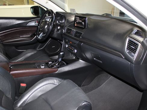 Used 2018 MAZDA MAZDA3 Grand Touring FWD image 30