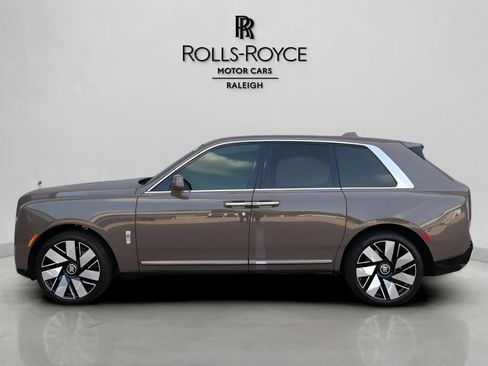 Used 2026 Rolls-Royce Cullinan AWD/4WD image 4