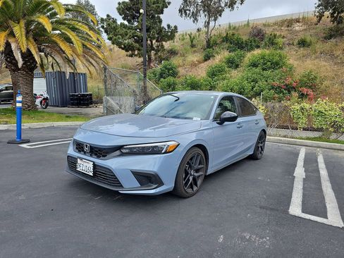 Used 2023 Honda Civic Sport image 3