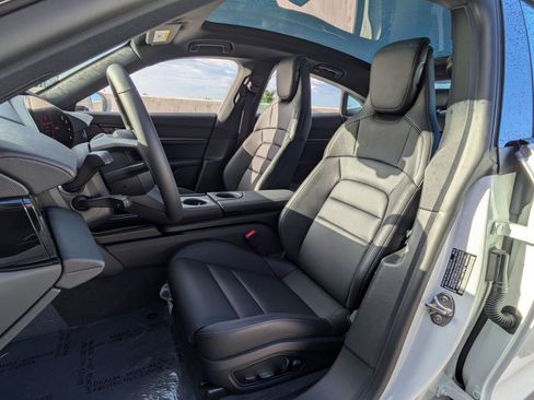 Certified 2025 Porsche Taycan AWD/4WD image 5