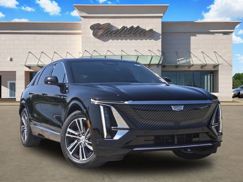 New 2025 Cadillac Lyriq Luxury image 1