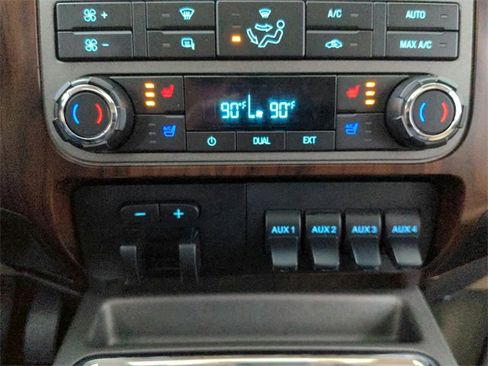 Used 2011 Ford F450 Lariat image 33