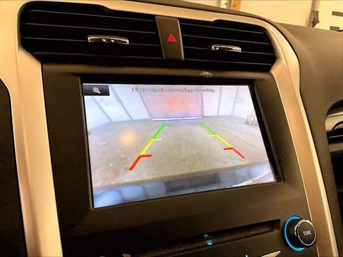 Used 2013 Ford Fusion SE FWD image 20