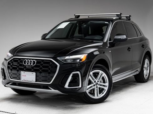 Used 2024 Audi Q5 e Premium Plus w/ Premium Plus Package AWD/4WD image 1