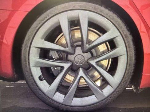 Used 2022 Tesla Model S Plaid image 6