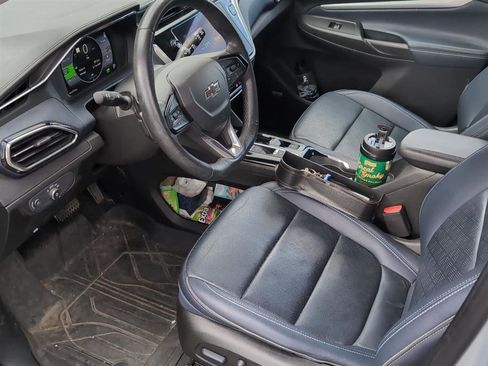 Used 2022 Chevrolet Bolt EUV Premier w/ Sun & Sound Package FWD image 4