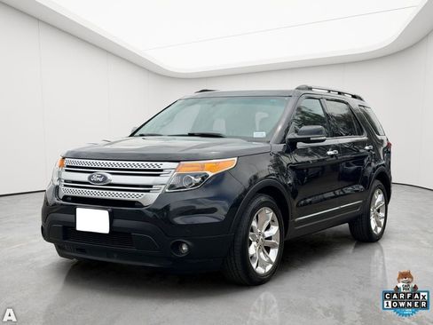 Used 2013 Ford Explorer XLT AWD/4WD image 2