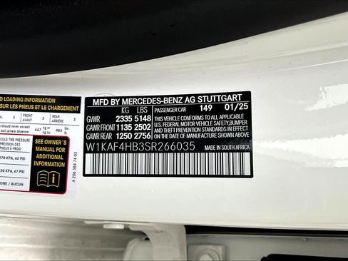 Used 2025 Mercedes-Benz C 300 4MATIC Sedan image 31